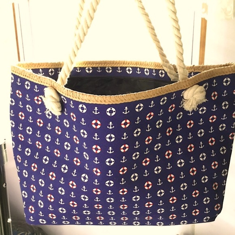🎉HOST PICK⭕️⚓️BLUE NAUTICAL LARGE ZIP-UP TOTE⭕️⚓️ - Picture 3 of 4